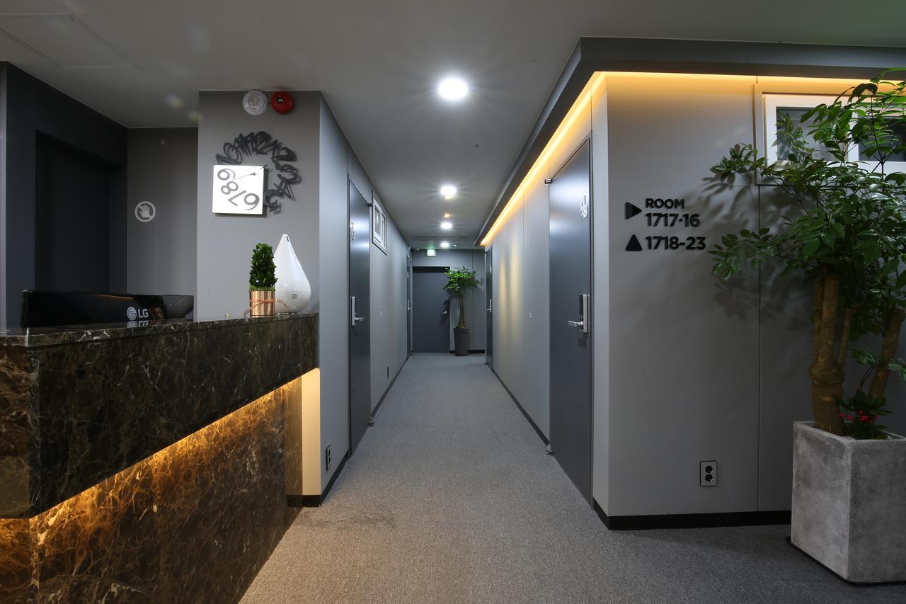Philstay Myeongdong Seoul Exterior photo