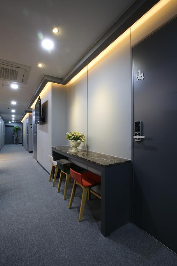 Philstay Myeongdong Seoul Exterior photo