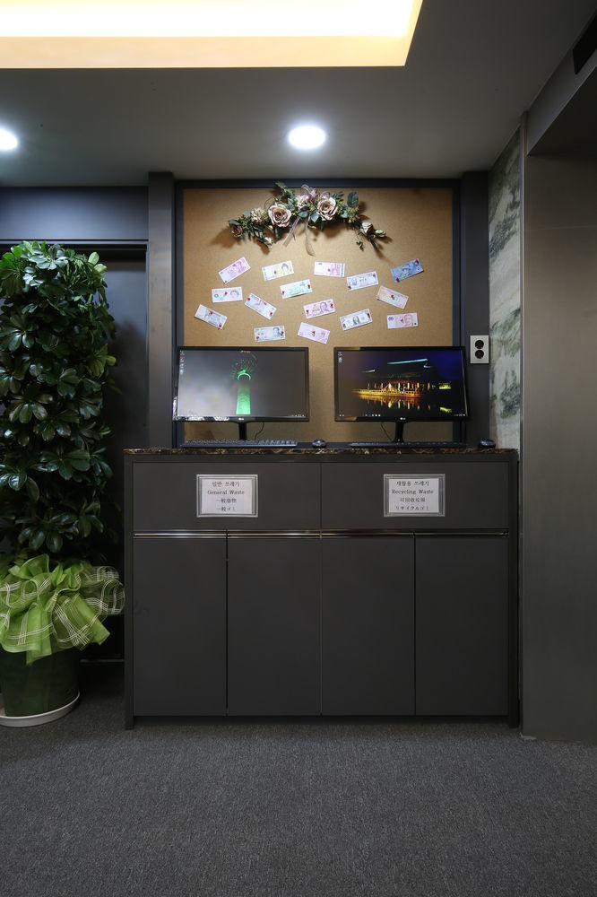 Philstay Myeongdong Seoul Exterior photo