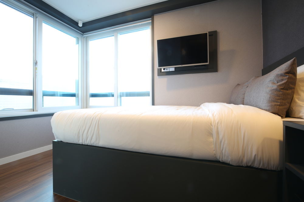 Philstay Myeongdong Seoul Exterior photo